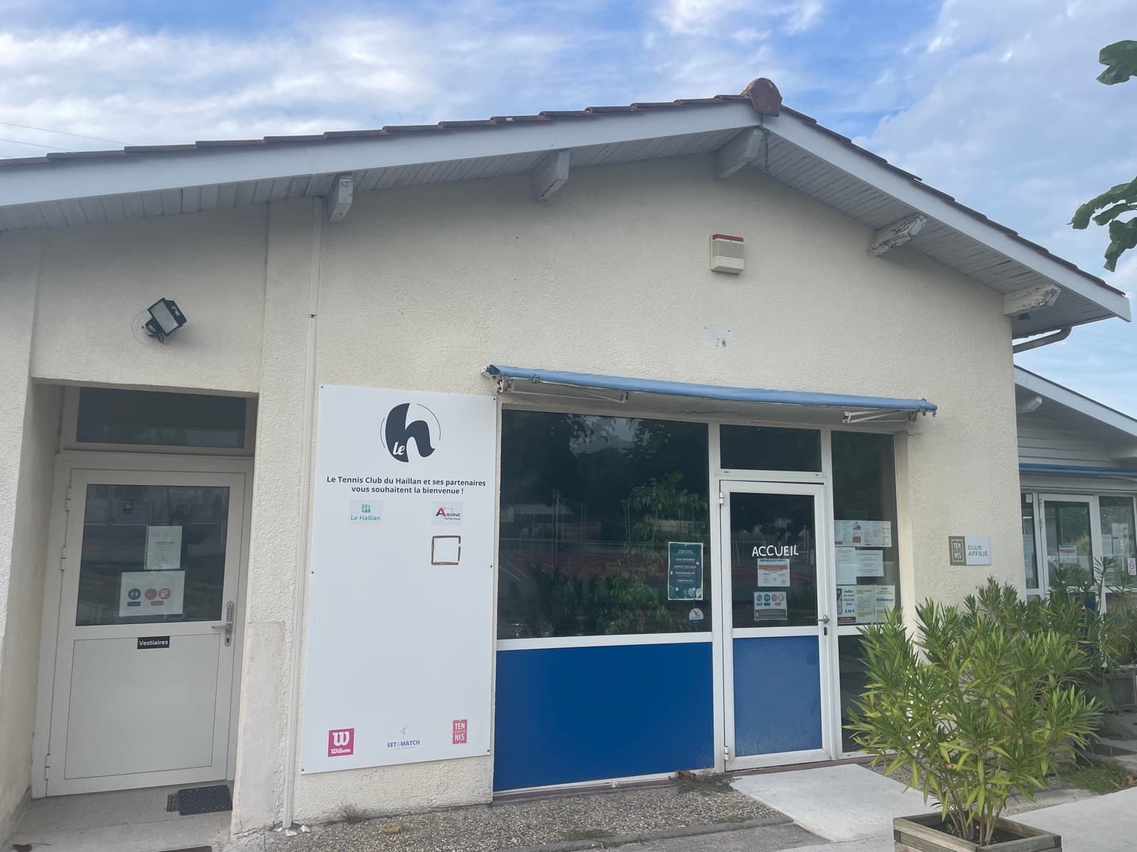 Façade du club-house
